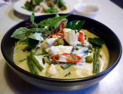 Yam Woon Sen – สลัดก๋วยเตี๋ยวแก้วสดชื่น